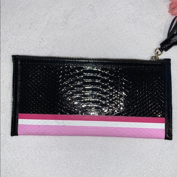 🌸Victoria’s Secret Little Black Pouch - Picture 4 of 5